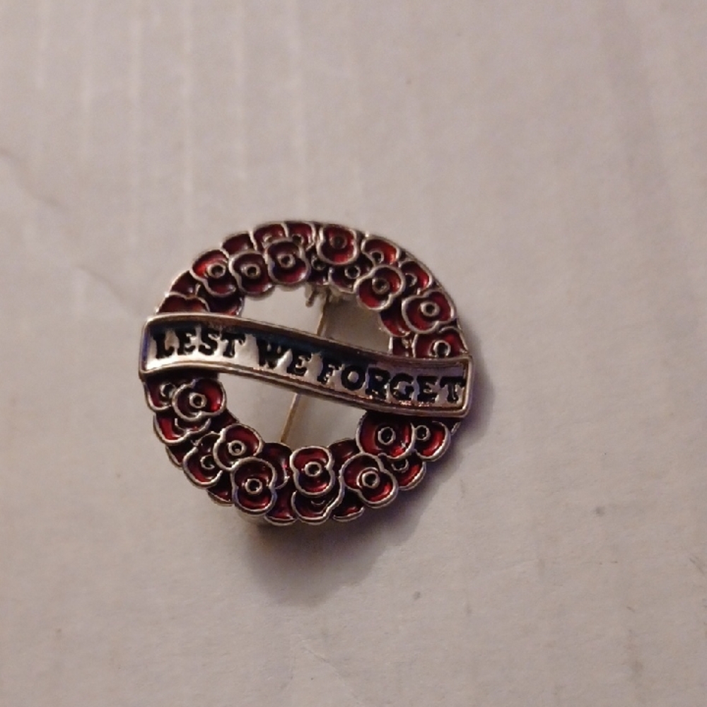 4/$30 New Red & Silver "Lest We Forget" Rememberence Day Brooch